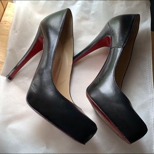 Size 9 Christian Louboutins